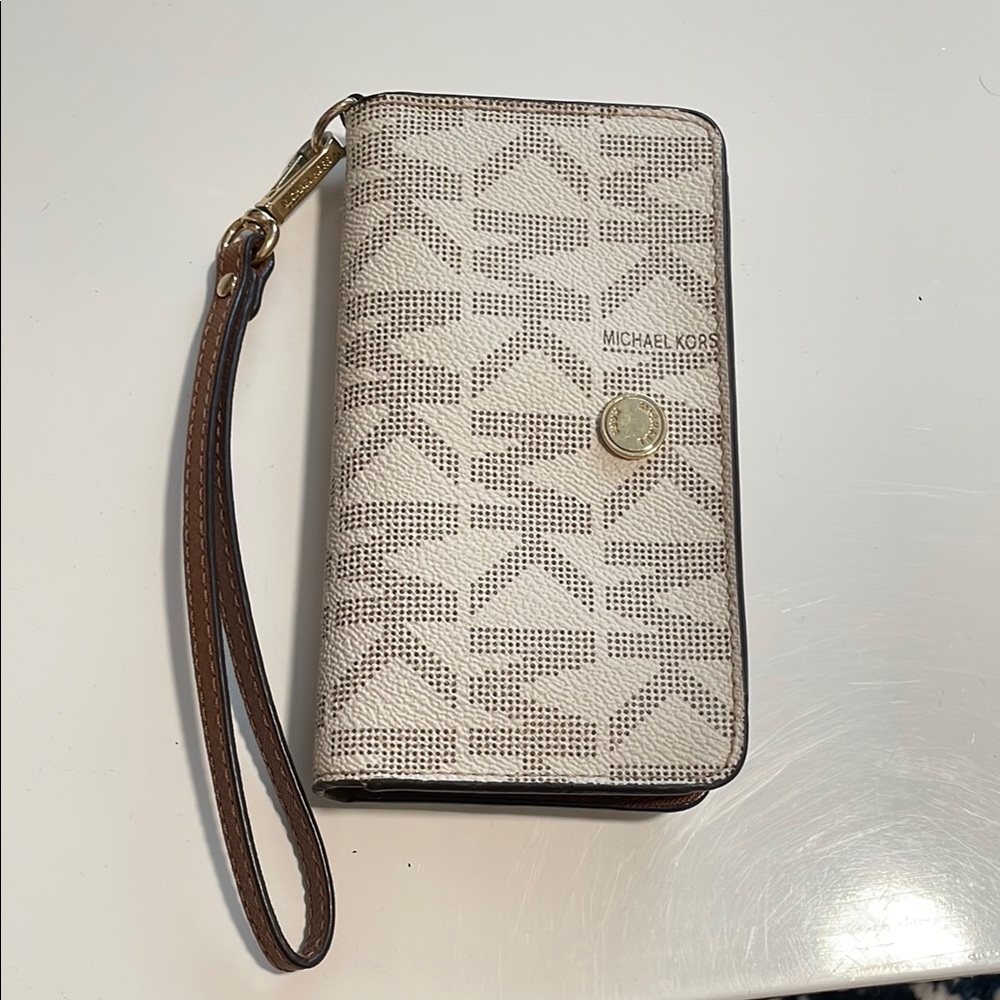 Michael Kors White and Brown Wristlet Wallet